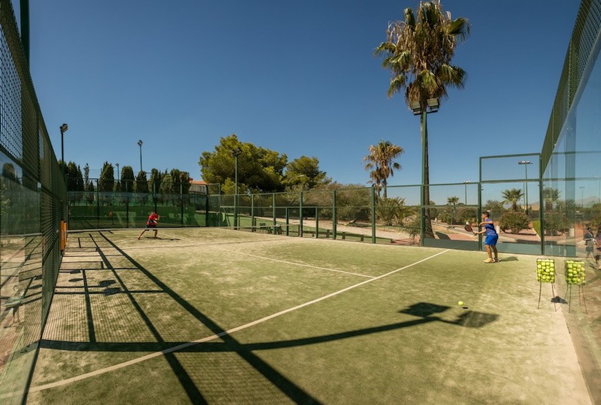 magic robin hood resort pista tenis vacaciones niños